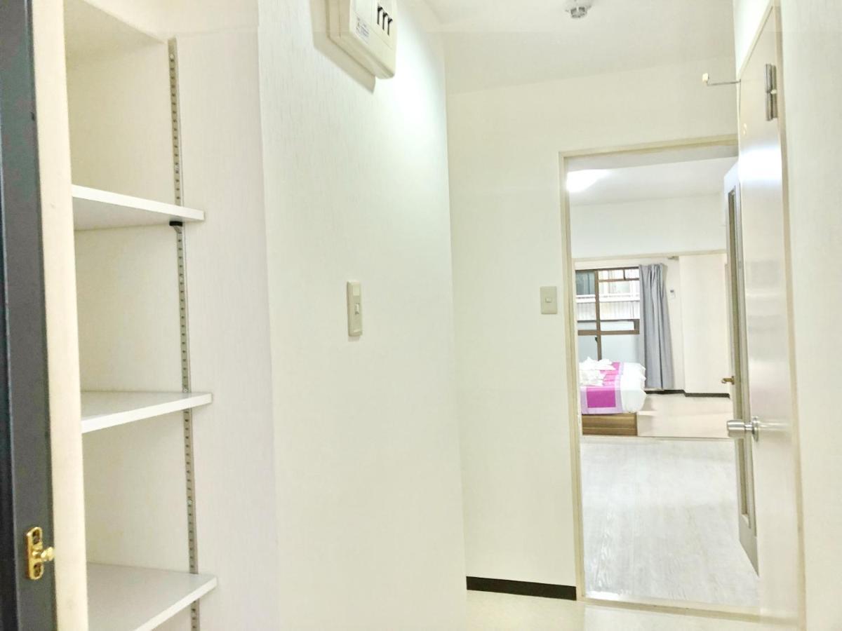 Court Saiwaicho Apartment Осака Екстериор снимка